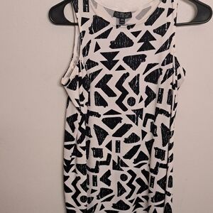 Black and White Geometric Print Sleeveless Top